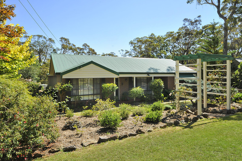 8 Essendene Road, KATOOMBA, 2780, New South Wales Leura Real Estate Agents Raine & Horne Leura