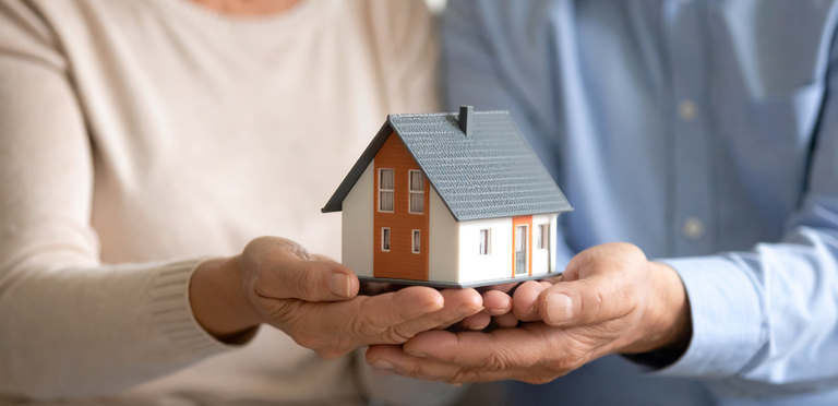 Why is it a great time to downsize to build retirement savings? 