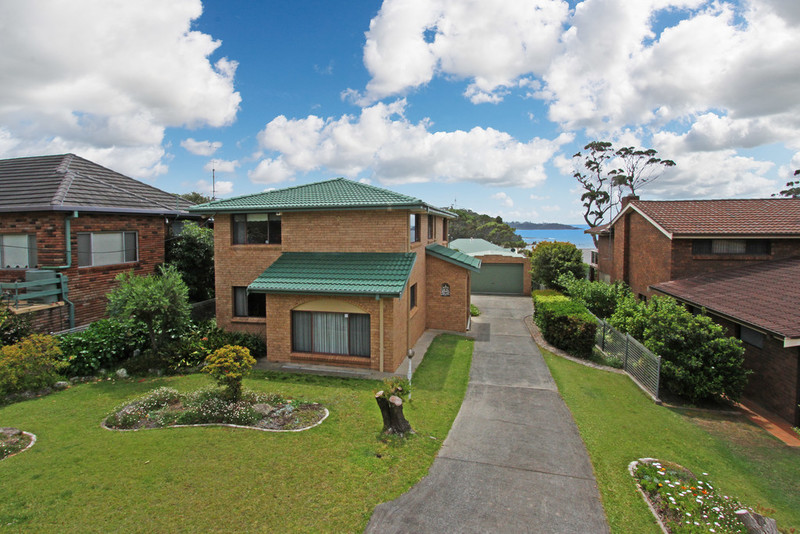 27 Buchan Street, MOLLYMOOK, 2539, New South Wales Raine & Horne Mollymook Ulladulla Milton