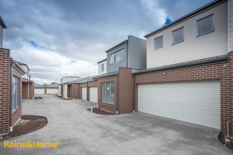 2/179 Mitchells Lane, SUNBURY, 3429, Victoria Sunbury Real Estate