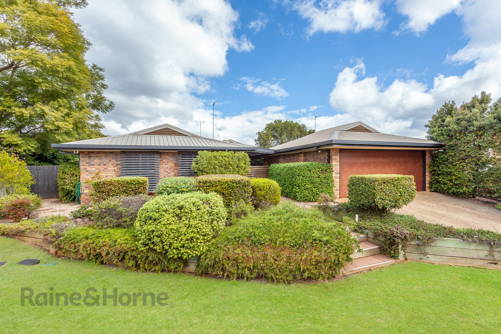 9 Neville Court, CENTENARY HEIGHTS, 4350, Queensland Raine & Horne Toowoomba