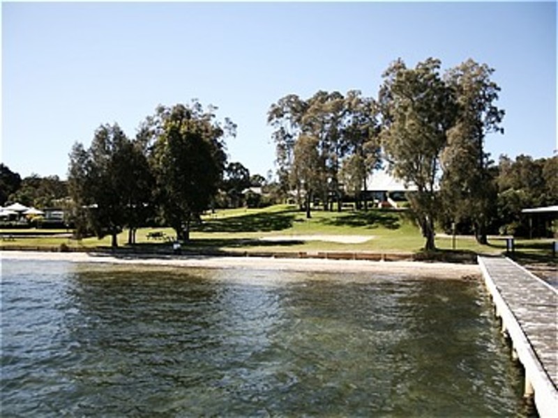 41 Kingfisher Circuit, CAMS WHARF, 2281, New South Wales Raine & Horne