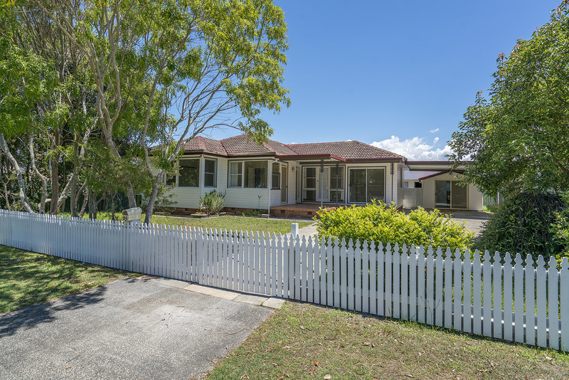 25 Ravenswood Street, MANNERING PARK, 2259, New South Wales Raine & Horne Budgewoi