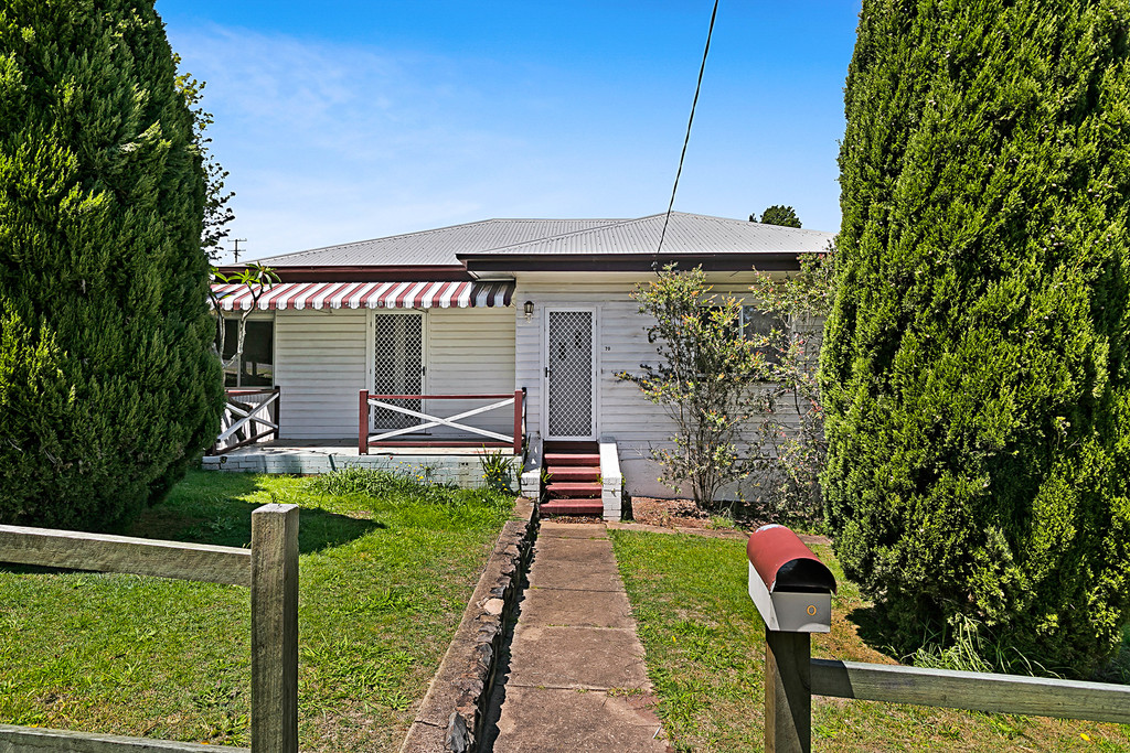 70 North Street, Mount Lofty, 4350, Queensland Raine & Horne Toowoomba