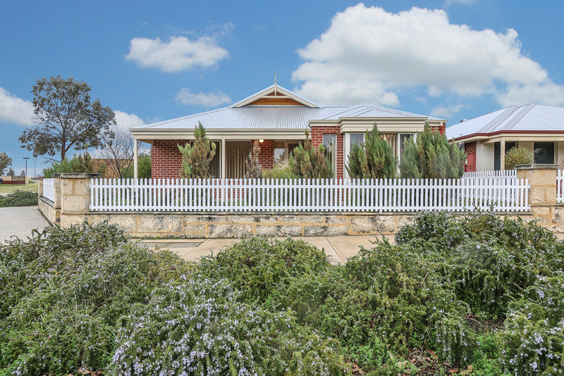 44 Brookmount Drive, ELLENBROOK, 6069, Western Australia Raine