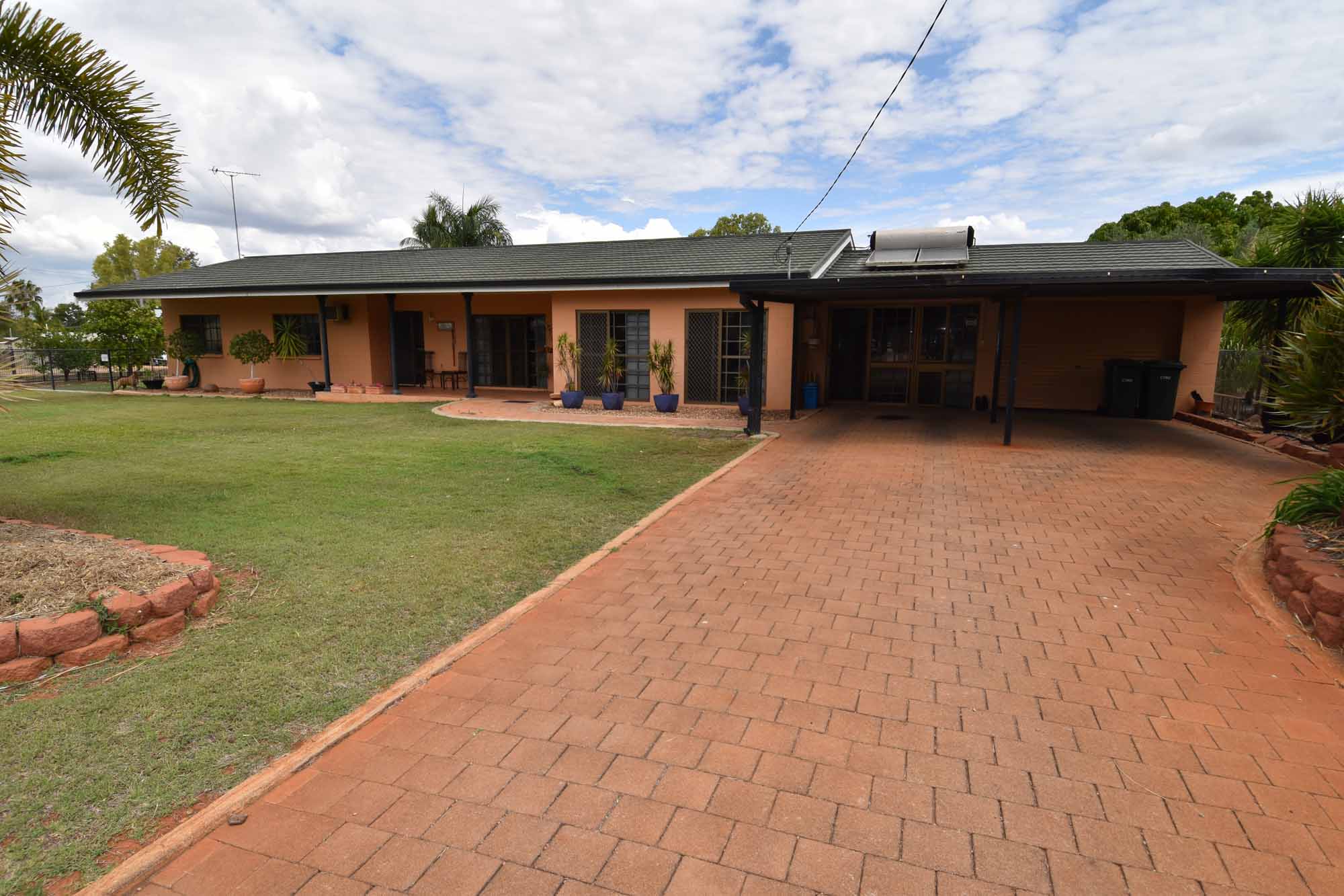 3 MCDOUGALL CLOSE, RICHMOND HILL, 4820, Queensland Raine & Horne