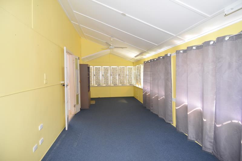 4 BEDROOM HOME IN RICHMOND HILL CHARTERS TOWERS CITY, QLD Raine & Horne Charters Towers