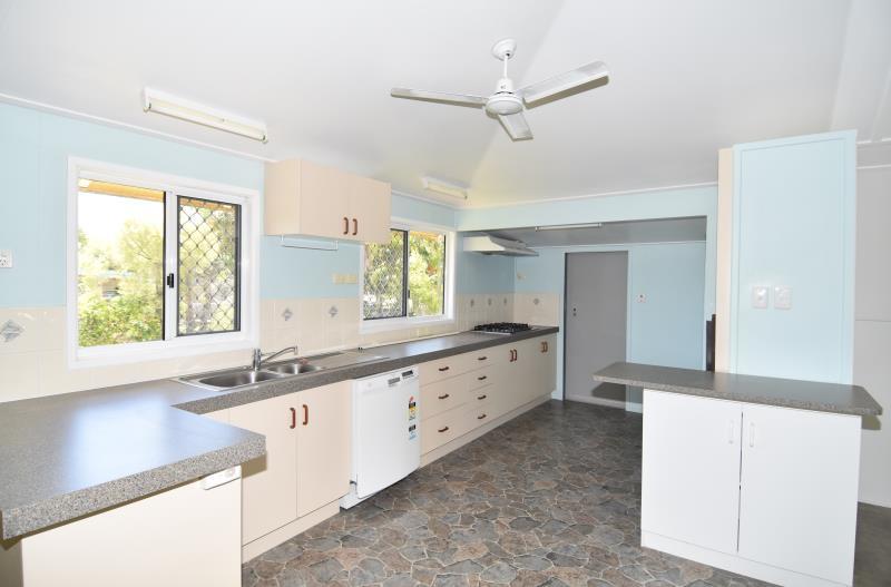 4 BEDROOM HOME IN RICHMOND HILL CHARTERS TOWERS CITY, QLD Raine