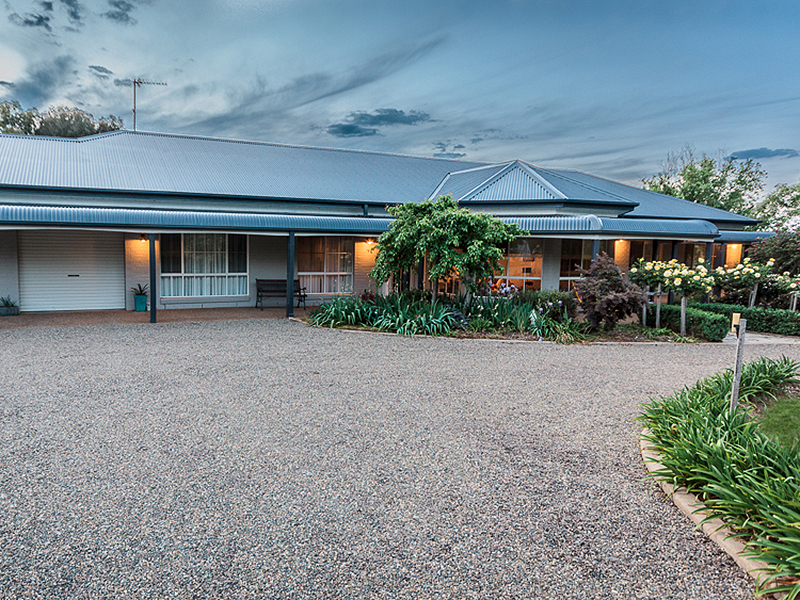 93 Back Creek Road, Young, 2594, New South Wales Raine & Horne Young