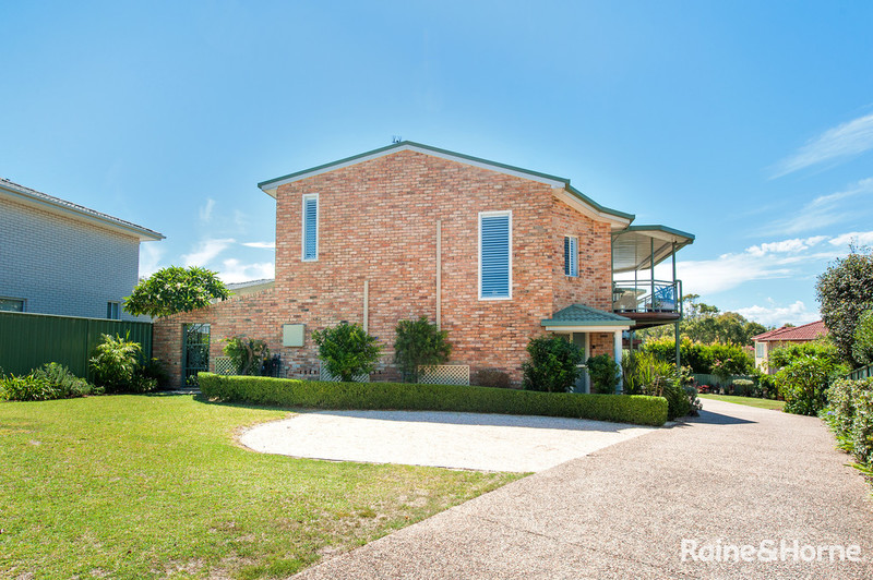 4 Whiting Place, CORLETTE, 2315, New South Wales Raine & Horne Nelson Bay