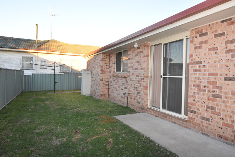 1/ 16 Forbes Road, ORANGE, 2800, New South Wales Raine & Horne