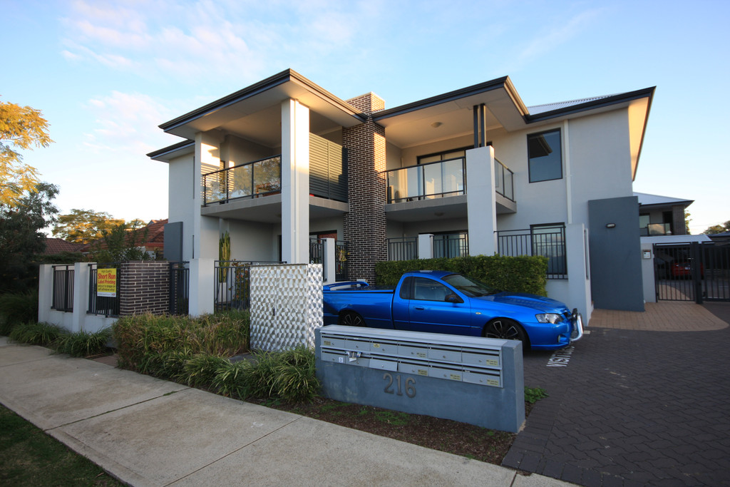 4/216 Kooyong Rd, RIVERVALE, 6103, Western Australia Raine & Horne