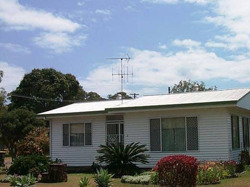 2 Ocean Street, TORQUAY, 4655, Queensland Raine & Horne Hervey Bay