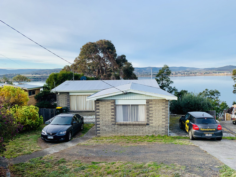 11 Esplanade, MIDWAY POINT, 7171, Tasmania Raine & Horne Sorell