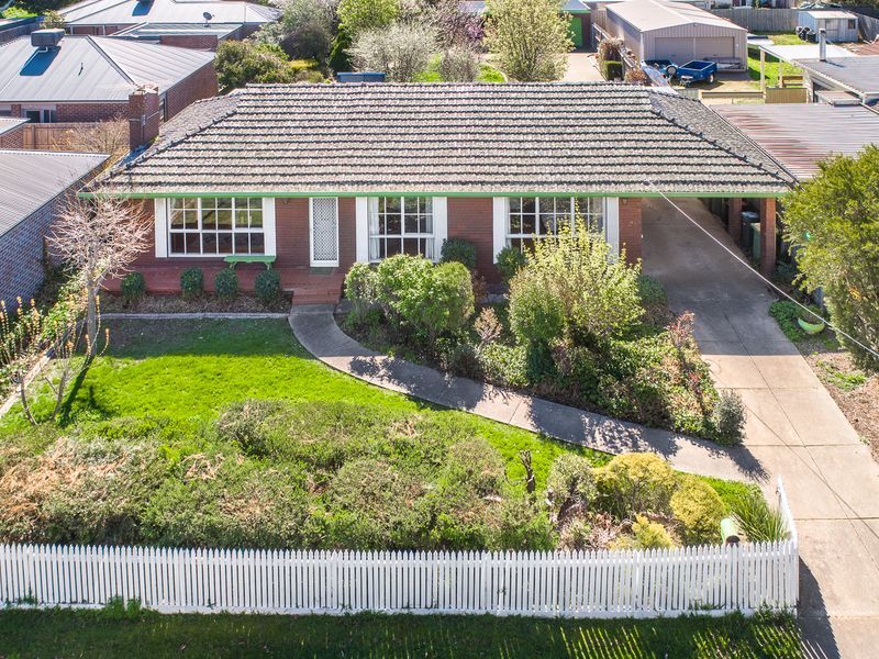 20 Hamilton Street, Riddells Creek, 3431, Victoria Raine & Horne Gisborne