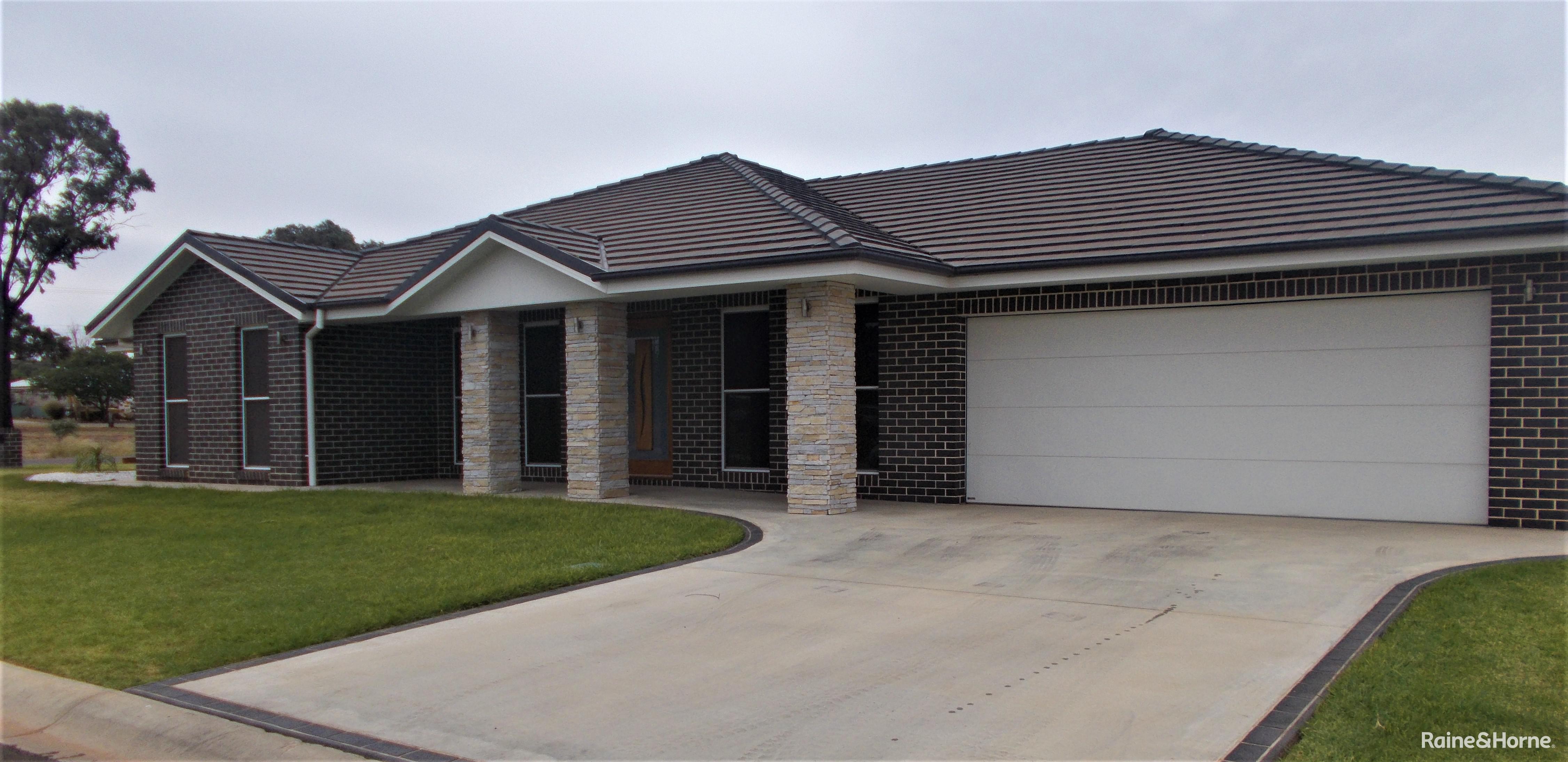 57 Page Street, Parkes, 2870, New South Wales Raine & Horne Parkes