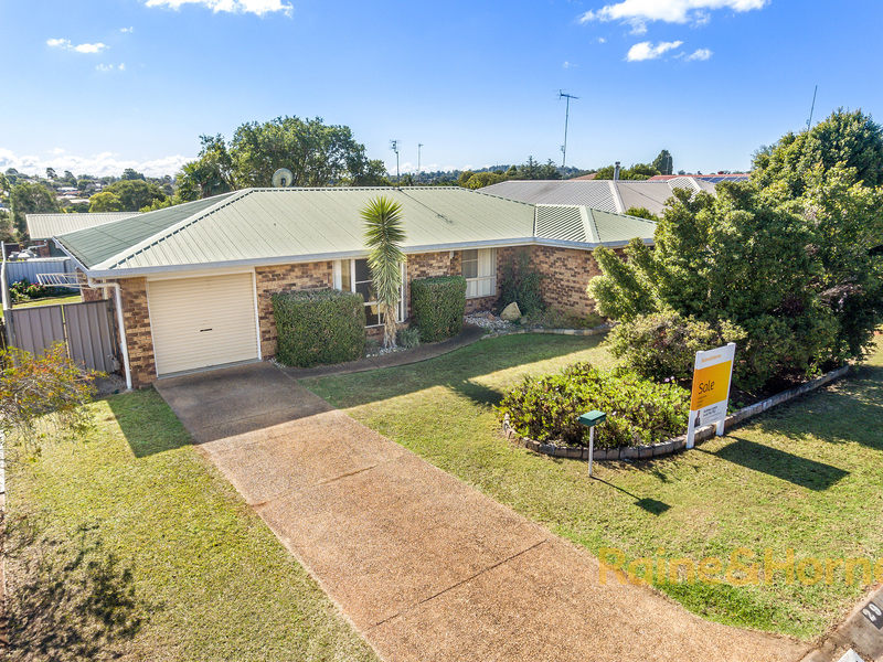 29 Lorraine Crescent, Centenary Heights, 4350, Queensland Raine & Horne Toowoomba