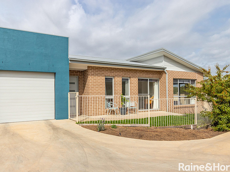 7/42 wentworth drive, kelso, 2795, new south wales - raine