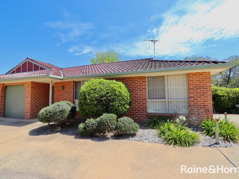 2/237 Lambert Street, Bathurst, 2795, New South Wales Raine & Horne