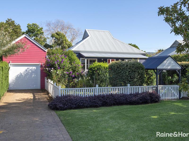 Prime Location BERRY, NSW Raine & Horne Berry