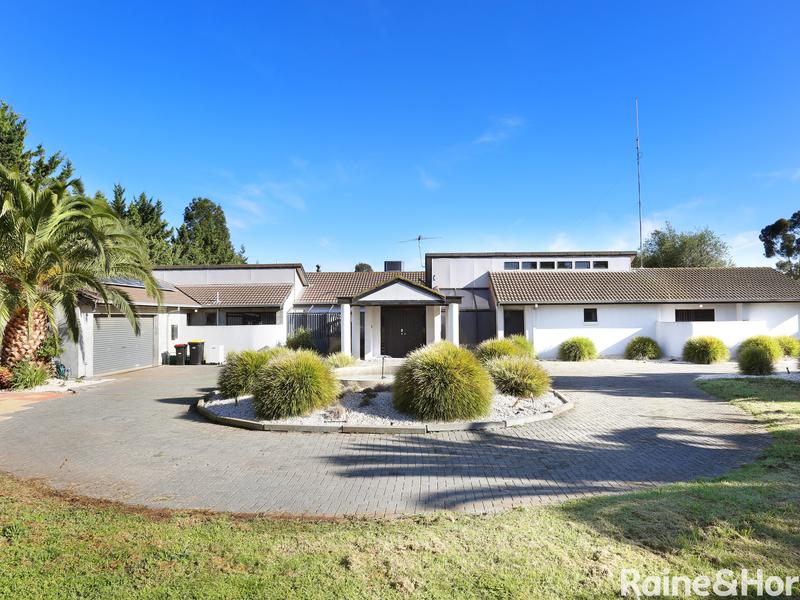 10 Campbell Court, Brookfield, 3338, Victoria Raine & Horne Melton