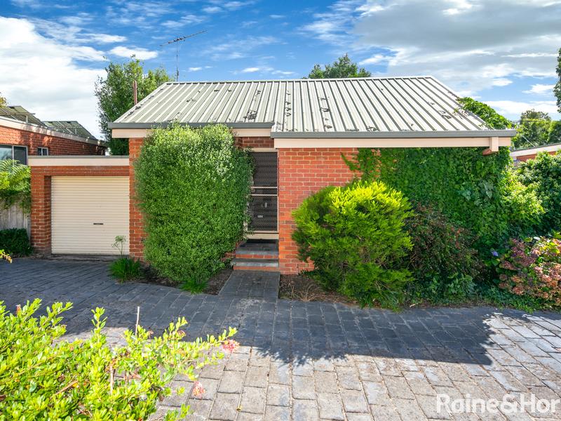 2/36 Stephen Street, Gisborne, 3437, Victoria Raine & Horne Gisborne
