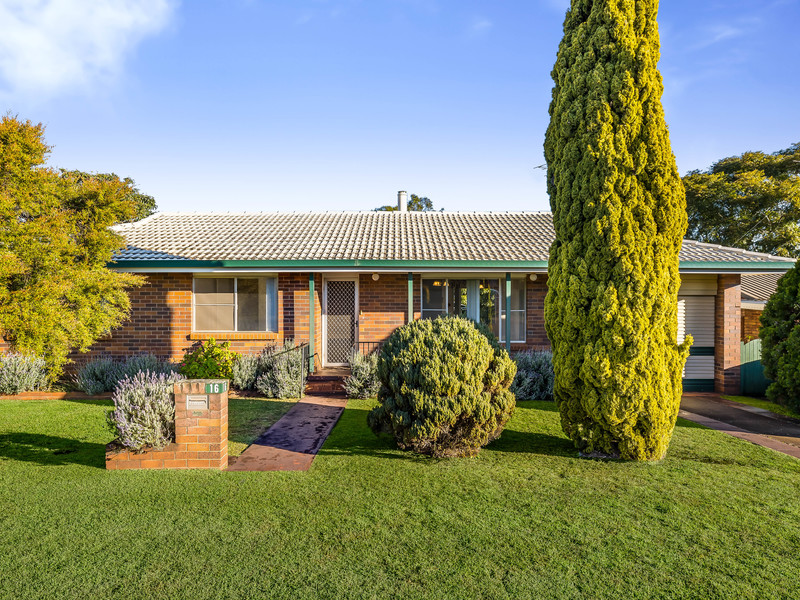 16 Muir Street, Harlaxton, 4350, Queensland Raine & Horne Toowoomba