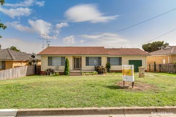 Recently Listed 30 Buffalo Crescent South, Goulburn, 2580, New South Wales