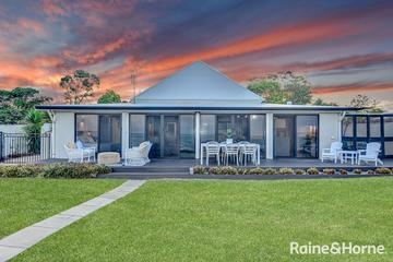 Recently Listed 28 REEF STREET, Saunders Beach, 4818, Queensland