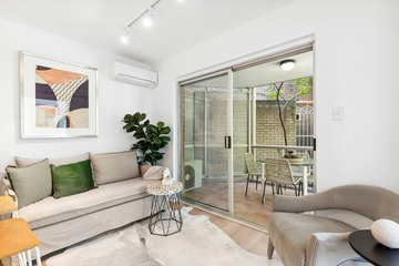 Recently Sold 4/60 Roslyn Gardens, Rushcutters Bay, 2011, New South Wales
