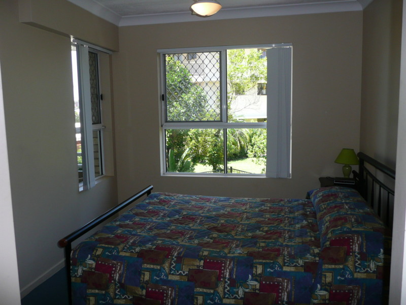 Unit 12 Budds Beach Apartments, SURFERS PARADISE Surfers Paradise