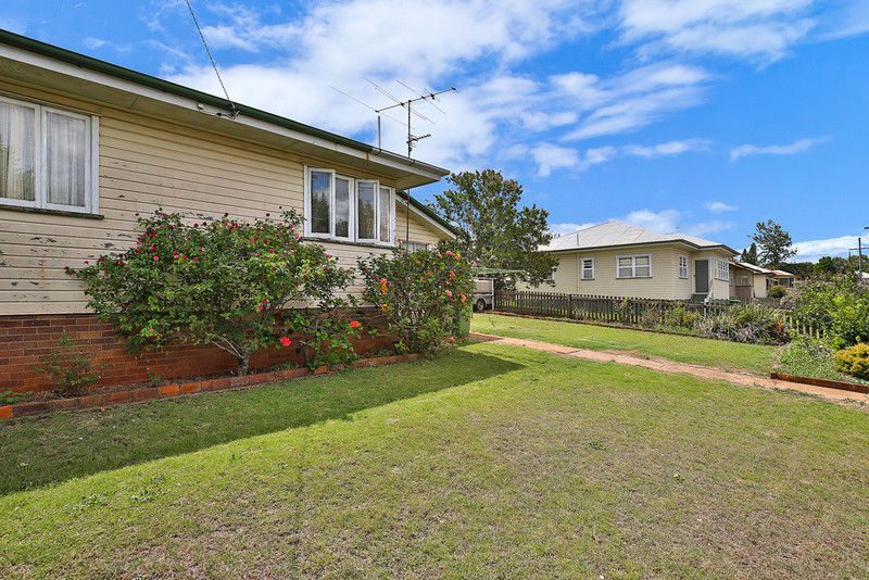 165 North Street, ROCKVILLE, 4350, Queensland Toowoomba Real Estate Agents Raine & Horne