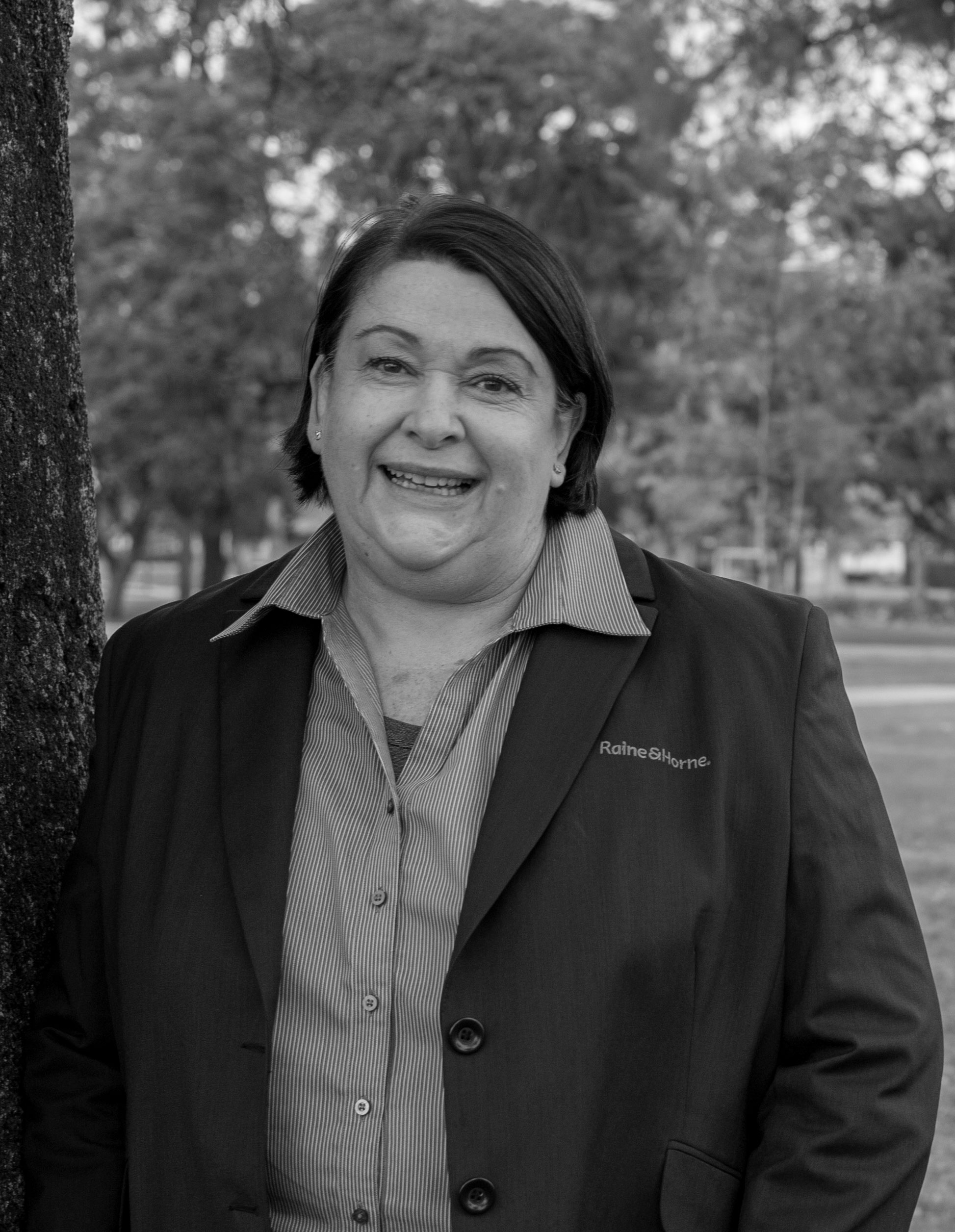 Susan Mills Property Management Secretary Raine & Horne Dubbo