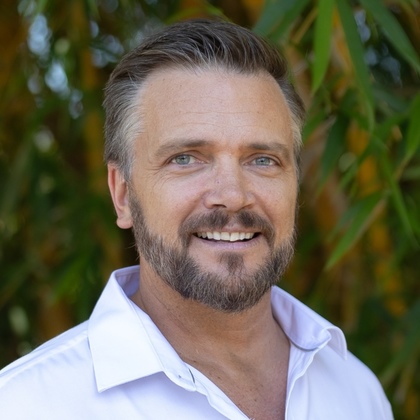 Robbin Pierce Robbie Pruess - Licensed Real Estate Agent - Raine & Horne Lismore