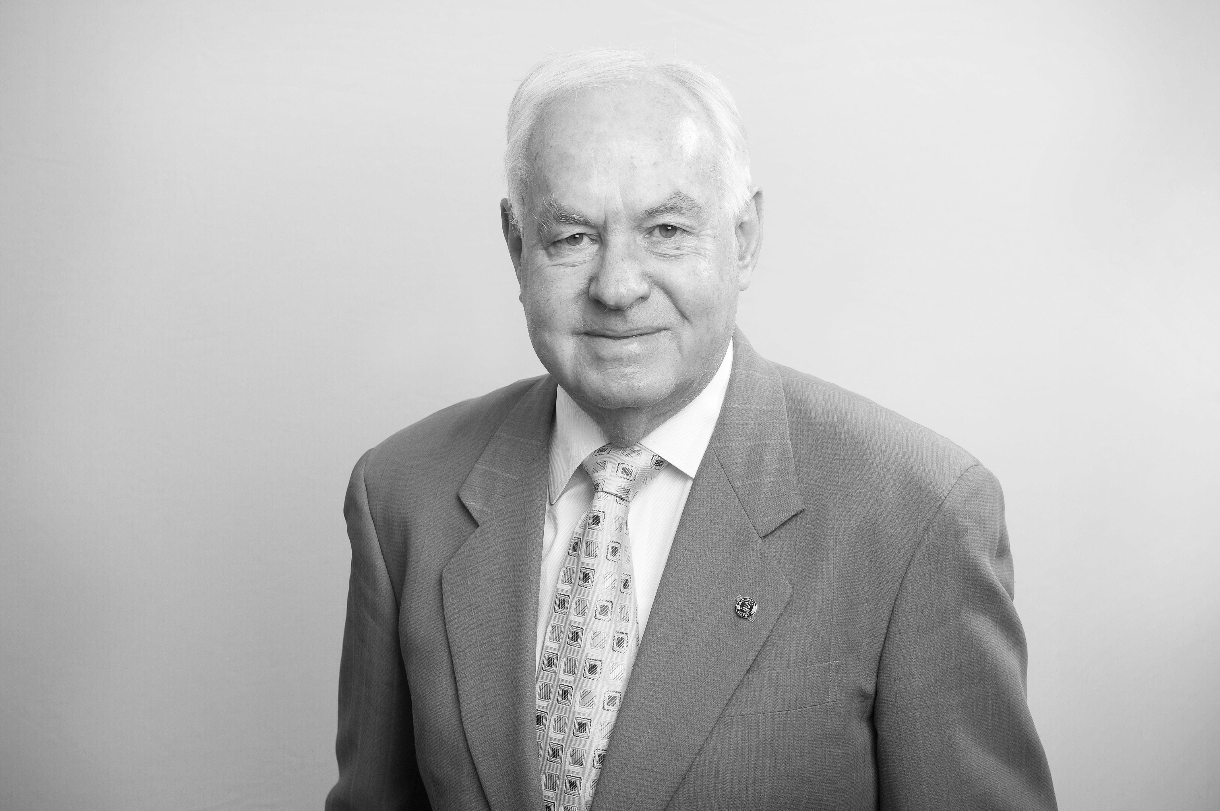 John Fenton Sales Agent Raine & Horne North East